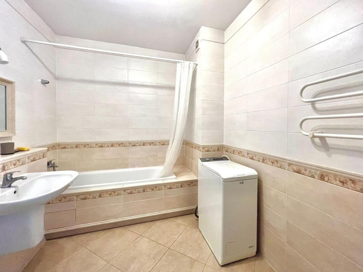 Apartment On Avenue Taikos 120 C كلابيدا المظهر الخارجي الصورة