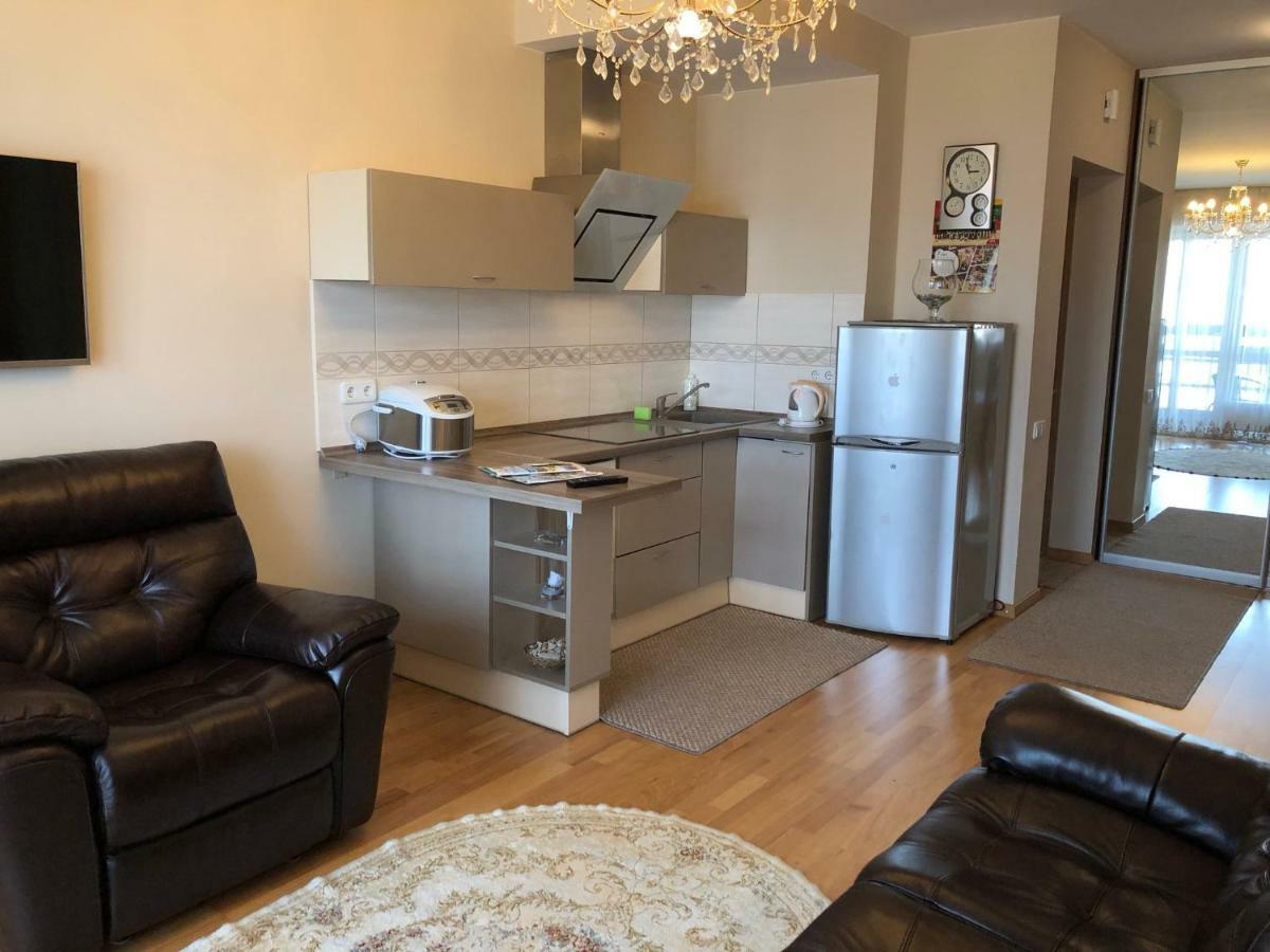 Apartment On Avenue Taikos 120 C كلابيدا المظهر الخارجي الصورة